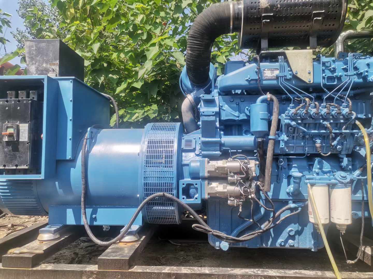 白水详细说明降低 800kW 柴油发电机输出电流波动的方法