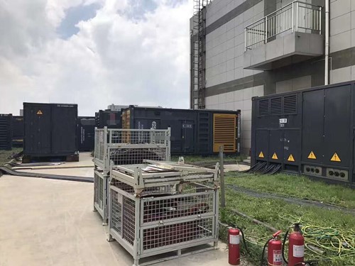 白水除了定期检查，还有哪些方法可以及时发现接触式转速表探头的磨损？