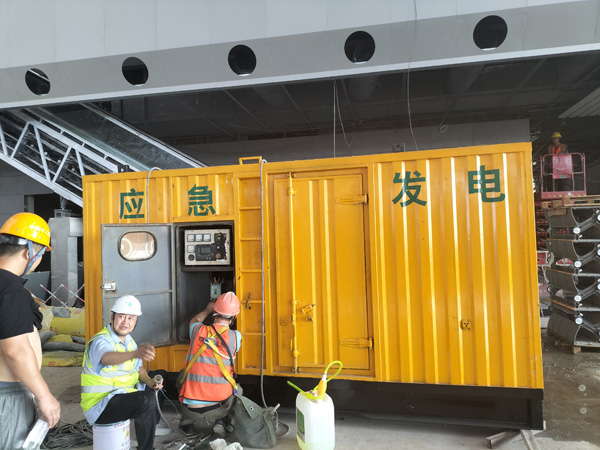 白水怎样判断空气滤清器是否需要更换？